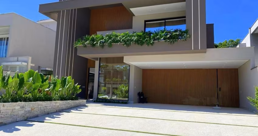 Linda Casa (Nova) à Venda na Riviera de São Lourenço - Bertioga/SP.