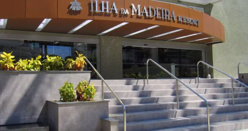 Cobertura à Venda no Ilha da Madeira em Riviera de São Lourenço.