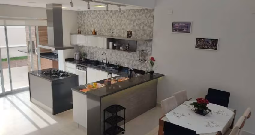 Sobrado para locação no Alphaville Nova Esplanada 1, em Votorantim-SP.