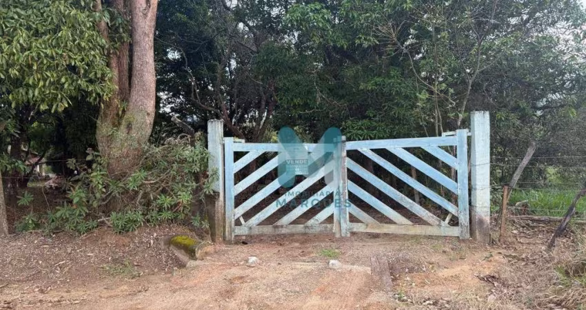 Chácara com escritura em área urbana