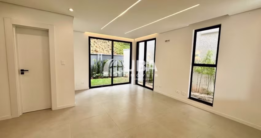 LINDA CASA EM CONDOMÍNIO