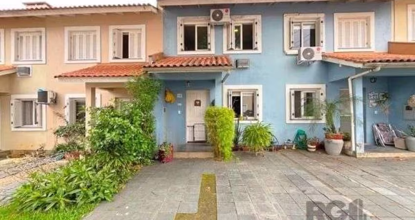 Casa em Porto Alegre, no bairro Cavalhada, com 2 dormitório(s), e 2 banheiros, à venda.