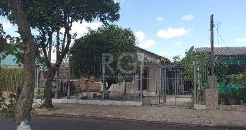 Casa para Venda - 300m², 2 dormitórios, 2 vagas - Sarandi