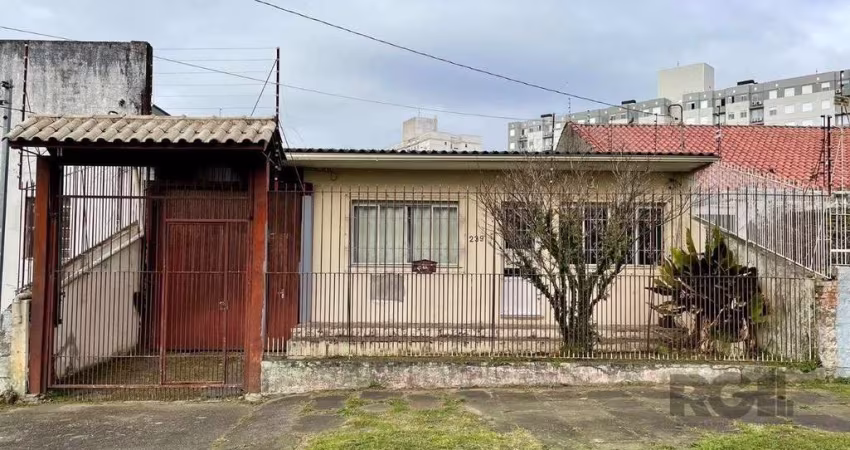 Casa de 02 dormitórios, 02 banheiros no bairro de Sarandi em Porto Alegre