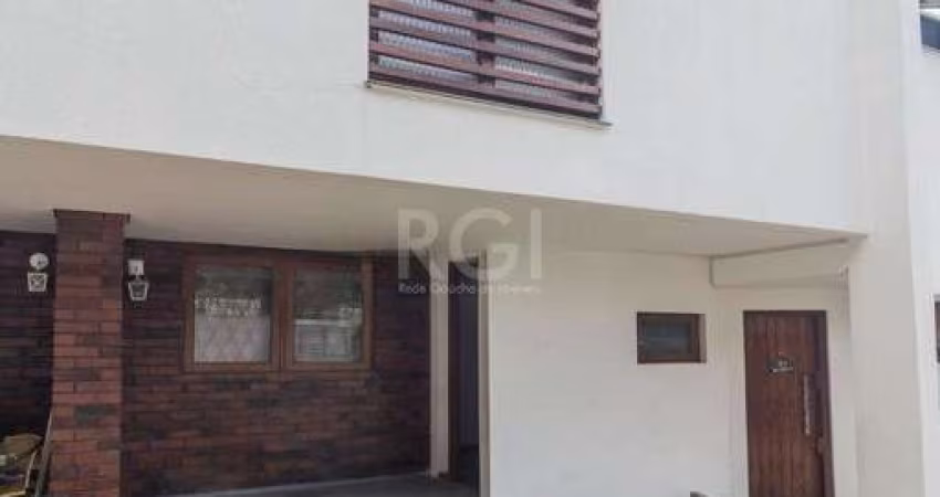 Casa em condomínio com 3 dormitórios, churrasqueira e 1 vaga de garagem no bairro Ipanema