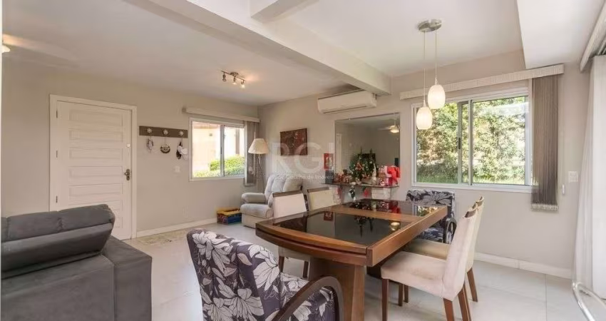 Casa Condominio para Venda - 178,00 m², 3 dormitórios, sendo 2 suites, 2 vagas - Alto Petrópolis