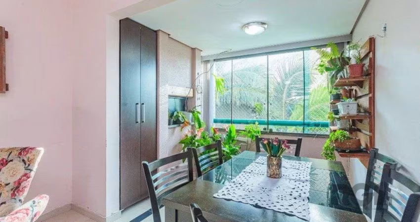 Apartamento 2 dormitórios  com 1 vaga no bairro Teresópolis em Porto Alegre