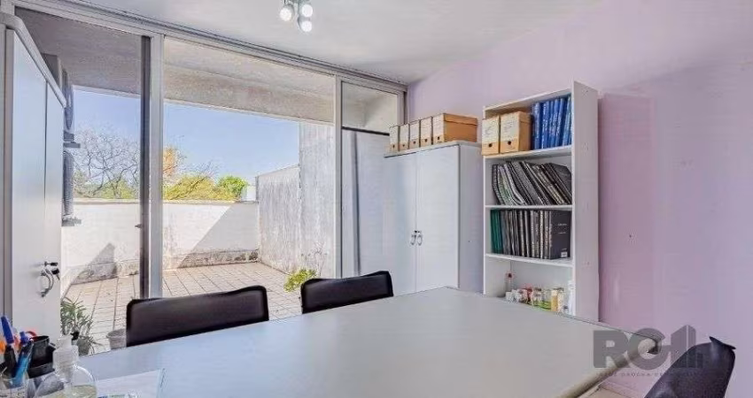 Excelente cobertura comercial de 79m² com 2 banheiros.