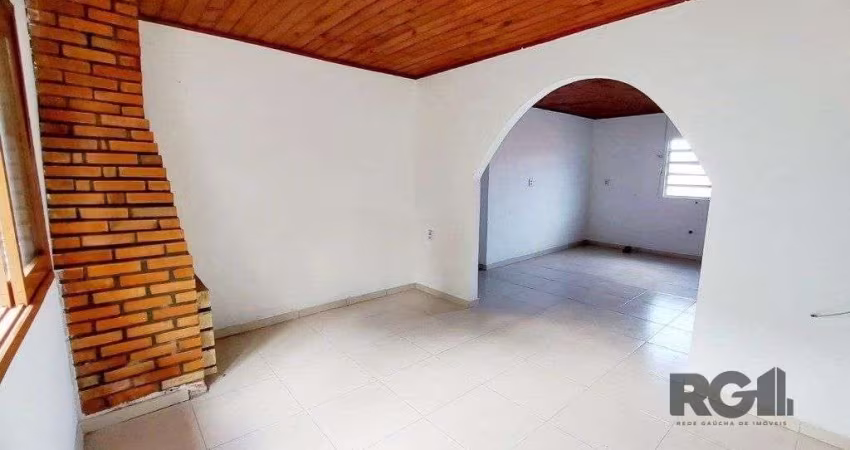 Casa de 3 dormitórios no bairro Cristal