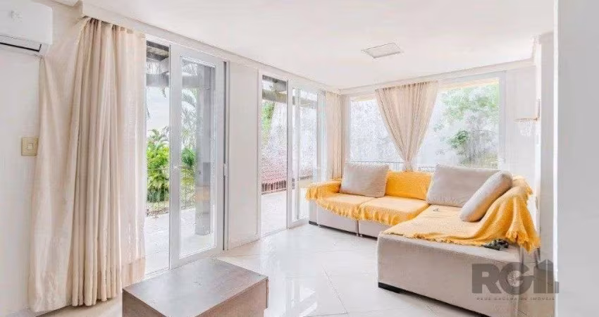 Casa com 3 dormitórios no bairro Jardim Isabel