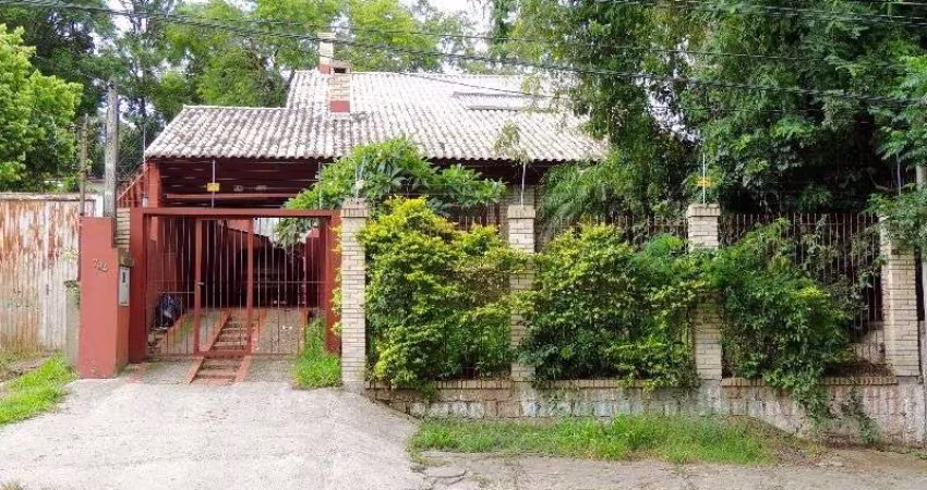 Casa para Venda com 3 dormitórios, sendo 2 suites e 3 vagas no bairro Belém Novo