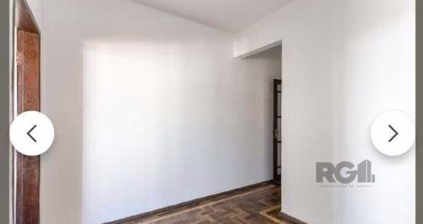 Apartamento em Porto Alegre, no bairro Santo Antônio, à venda.