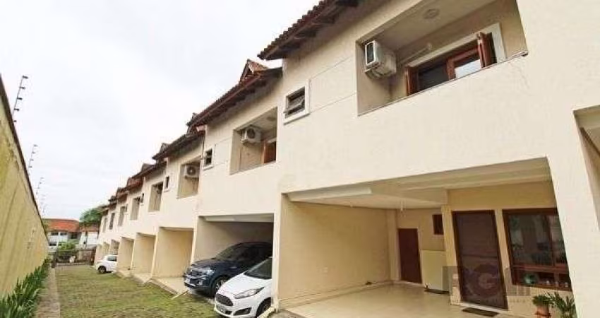 Casa Condominio em Porto Alegre, no bairro Tristeza, com 2 dormitório(s), à venda.