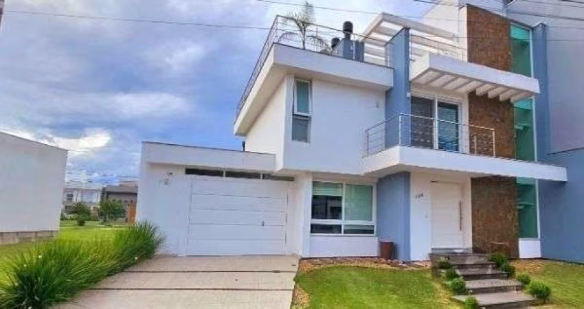 Casa em Porto Alegre, no bairro Hípica, com 3 dormitório(s), e 3 banheiros, à venda.