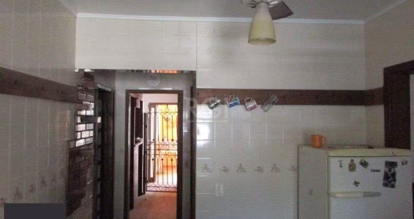 Casa Condominio para Venda - 200m², 3 dormitórios, sendo 1 suites, 4 vagas - São