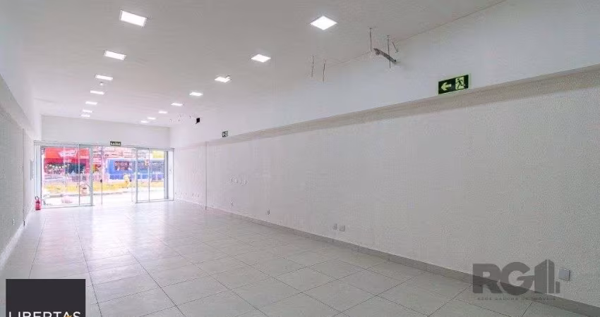 Loja de 3 andares na Assis Brasil de frente