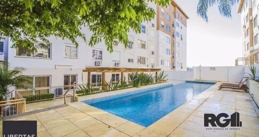 Apartamento no Urbano Menino Deus de 2 dormitórios vaga e pátio