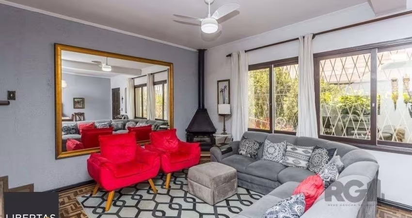 Casa 210m² - 3 dormitórios, 2 vagas