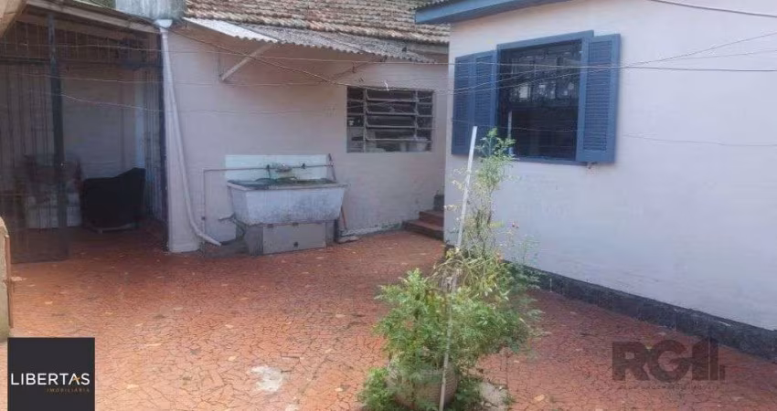 Casa em ótimo Terreno Rua do Hospital Cristo Redentor