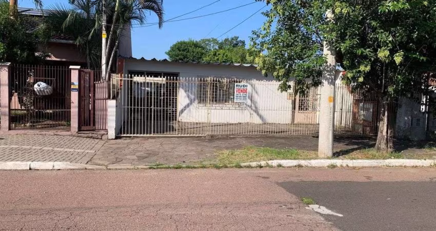 Casa d de Alvenaria com 4 Dormitórios Rua Garibaldi Centro de Niteroi Canoas  RS