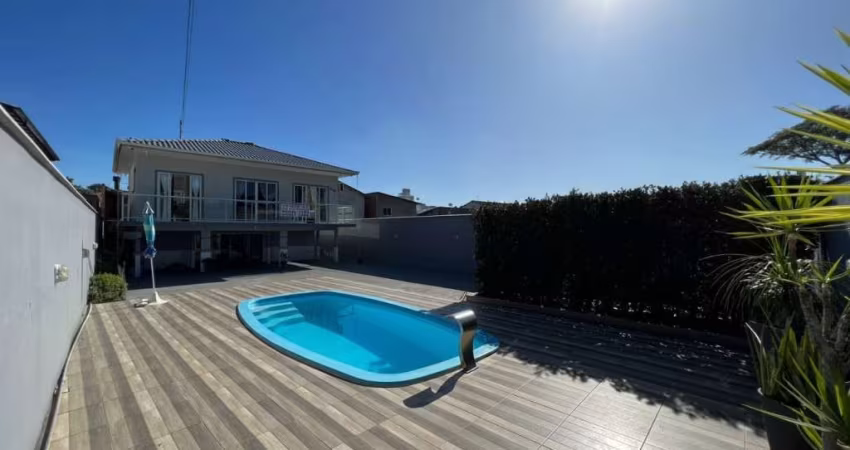 Casa com 4 quartos à venda na Serraria, São José 