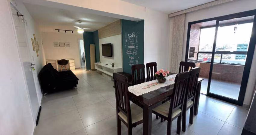 Apartamento PORTEIRA FECHADA com 2 Quartos no Canto do Forte em Praia Grande/SP