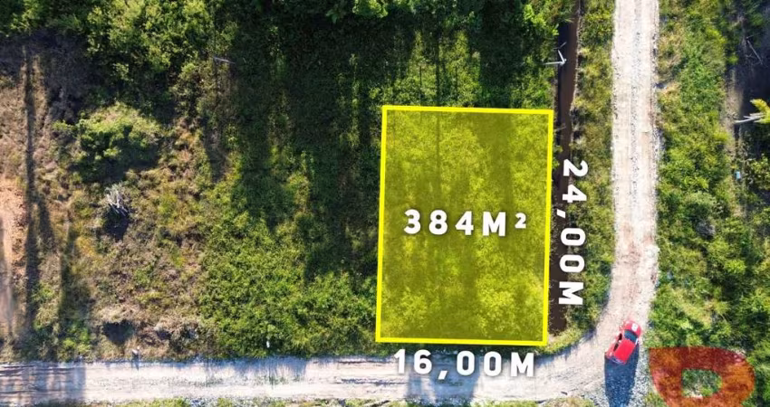 ÓTIMO TERRENO DE ESQUINA COM 384,00 M² - 1200 METROS DA PRAIA!
