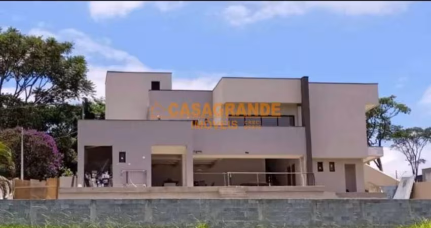 Casa com 4 quartos 300 m² - Condomínio Colinas do Parahyba