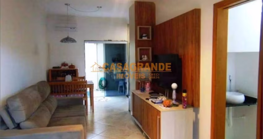 Casa em Condominio com 2 suites