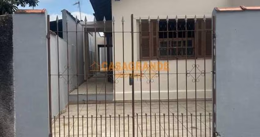 Casa com 02 quartos, 60m² no Vila Maria, SJC