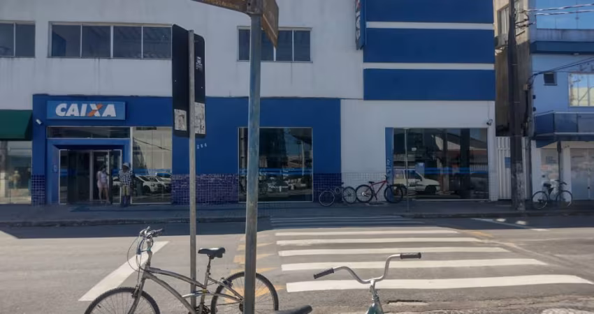 Loja e sobre loja com banheiro