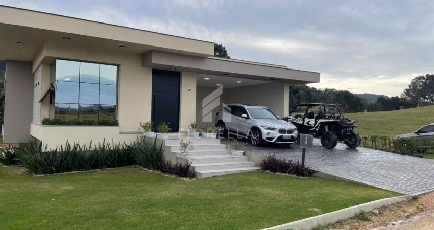 Casa com  04 suítes em Condomínio Fechado no bairro Rio Bonito em  Rancho Queimado/SC