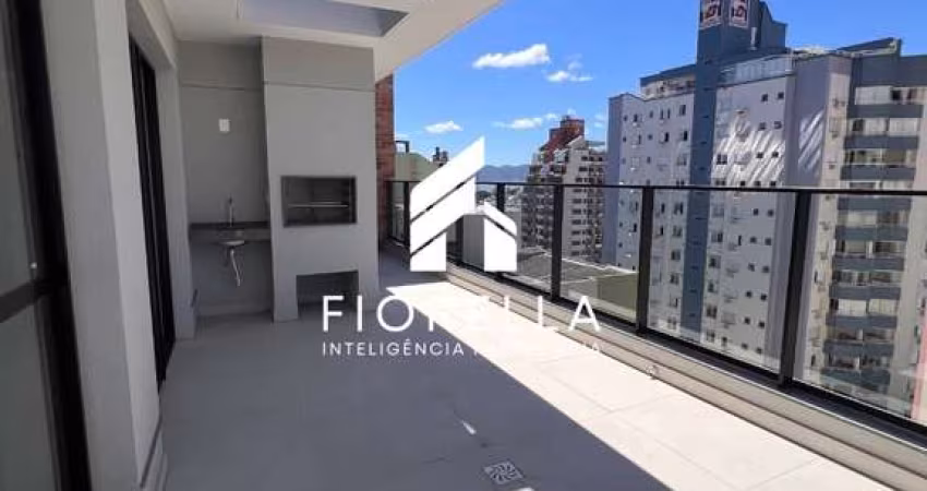Apartamento com 03 dormitórios sendo 01 suíte no bairro Estreito em Florianópolis /SC