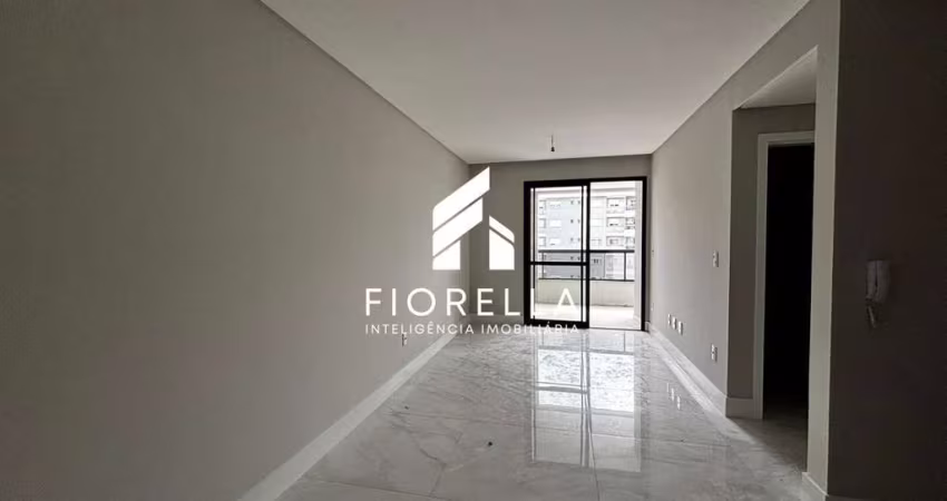 Apartamento 02 dormitórios, sendo 02 suítes no bairro Campinas - São José / SC