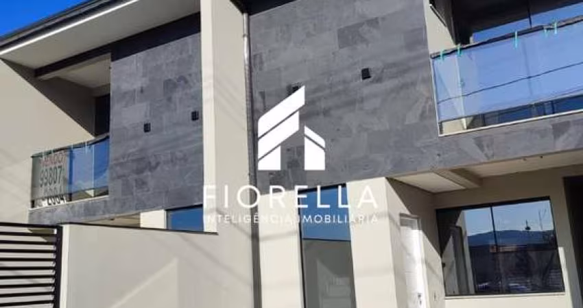 Sobrado 3 dormitórios (sendo 1 suite) a venda em São José/SC