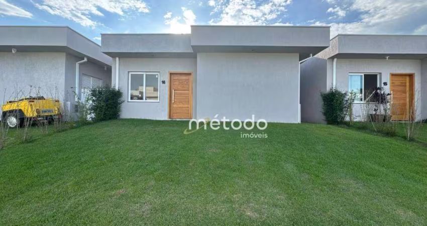 Casa com 3 dormitórios à venda, 100 m² por R$ 749.990,00 - Itapema - Guararema/SP