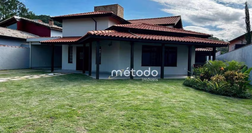 Casa com 3 dormitórios à venda, 480 m² por R$ 1.680.000 - Estância Guararema - Guararema/SP