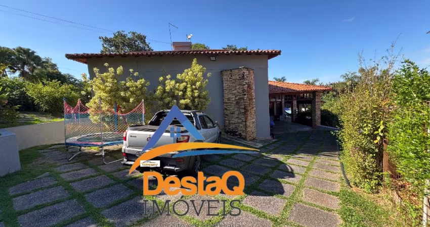 CASA CONDOMINIO AMENDOEIRAS