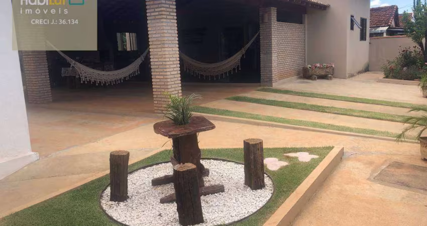 Chácara com 5 dormitórios, 600 m² - venda por R$ 180.000,00 ou aluguel por R$ 1.300,00/mês - Centro - Monções/SP