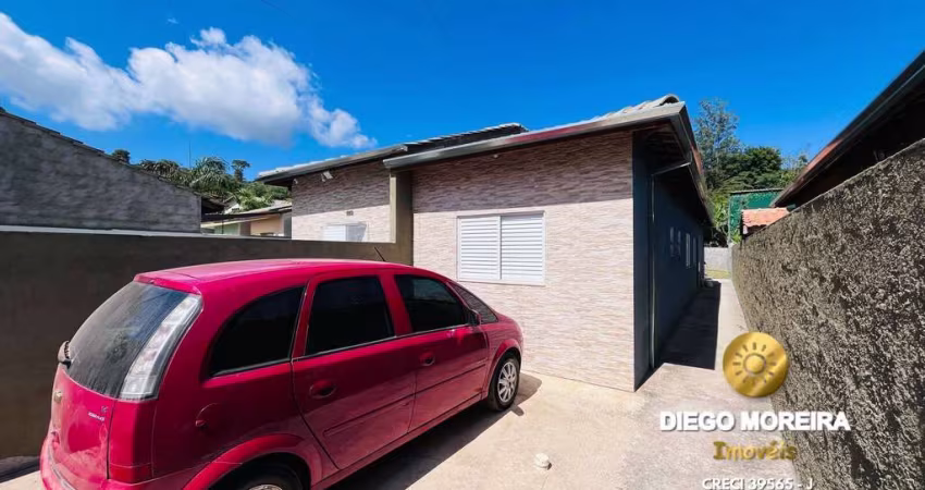 Casa à Venda em Terra Preta!
