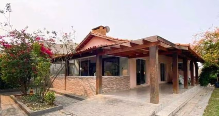 Casa à Venda em Atibaia – Retiro das Fontes!