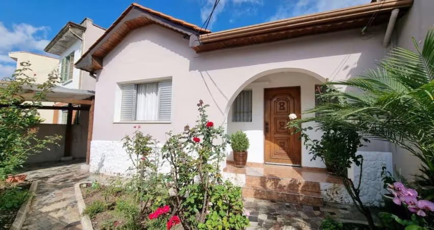 Casa Térrea à venda na Lapa com 141m² 3 dormitórios 1 suíte 1 banheiros 2 vaga