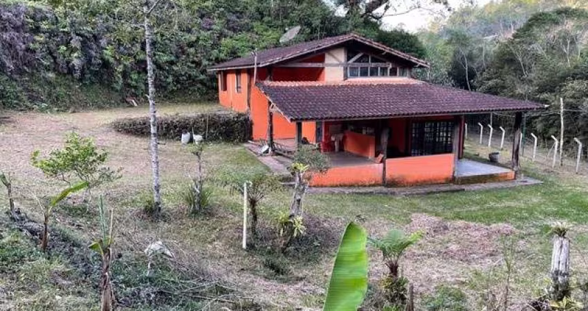 Chácara à venda no Jardim dos Eucaliptos 10000m² 1 suíte 4 banheiros