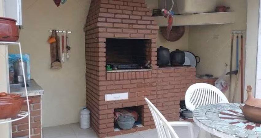 Casa térrea á venda com 4 quartos em Vila Diva