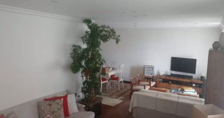 Apartamento a venda 160m²  4 dormitórios, 5 banheiros sendo 4 suítes e 3 vagas Morumbi