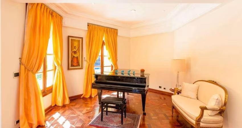 Casa com 4 quartos e 6 banheiros à venda