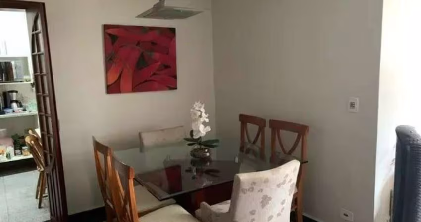 Apartamento no Condomínio Edifício Beyruti no Parque São Jorge com 109m² 3 dormitórios 1 suíte 3 banheiros 1 vaga