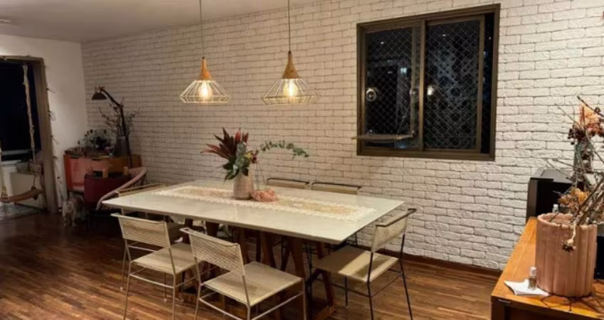 Apartamento na Vila Madalena | 89m² | 02Quartos (01suíte) | 02Vagas | Reformado