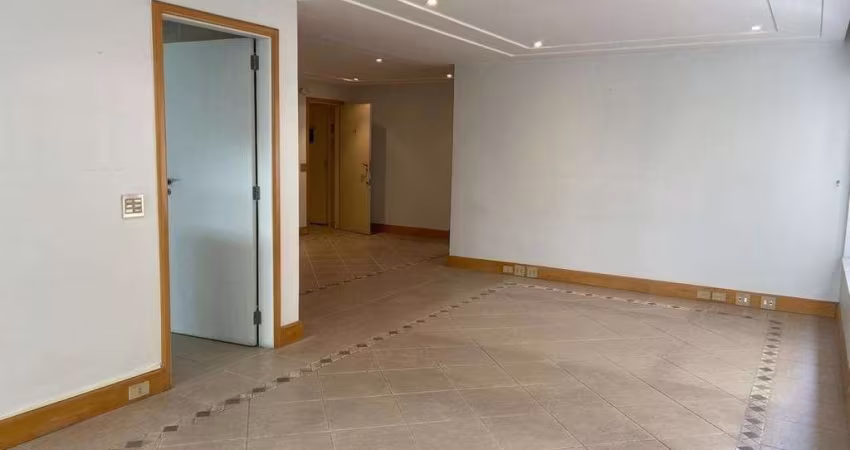 Apartamento no Condomínio no Paraíso com 3  dormitórios 3 banheiros