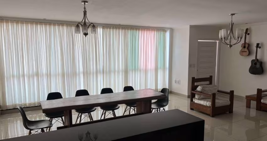 Sobrado à venda com 3 Suítes na Vila Carrão